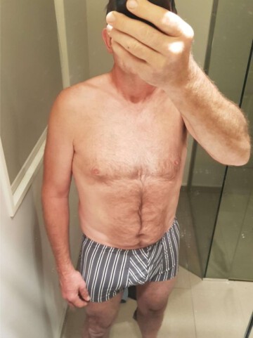 bodyshot_sm.jpeg
