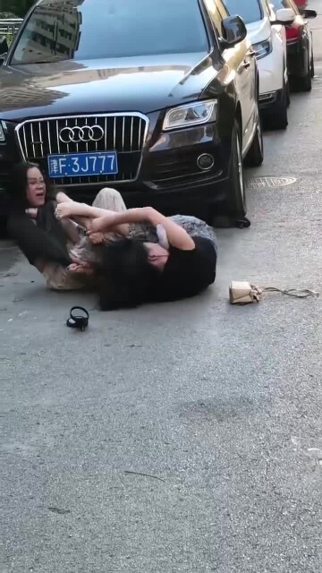 bf22e780bd87fc41a112aaa978c3532a.mp4